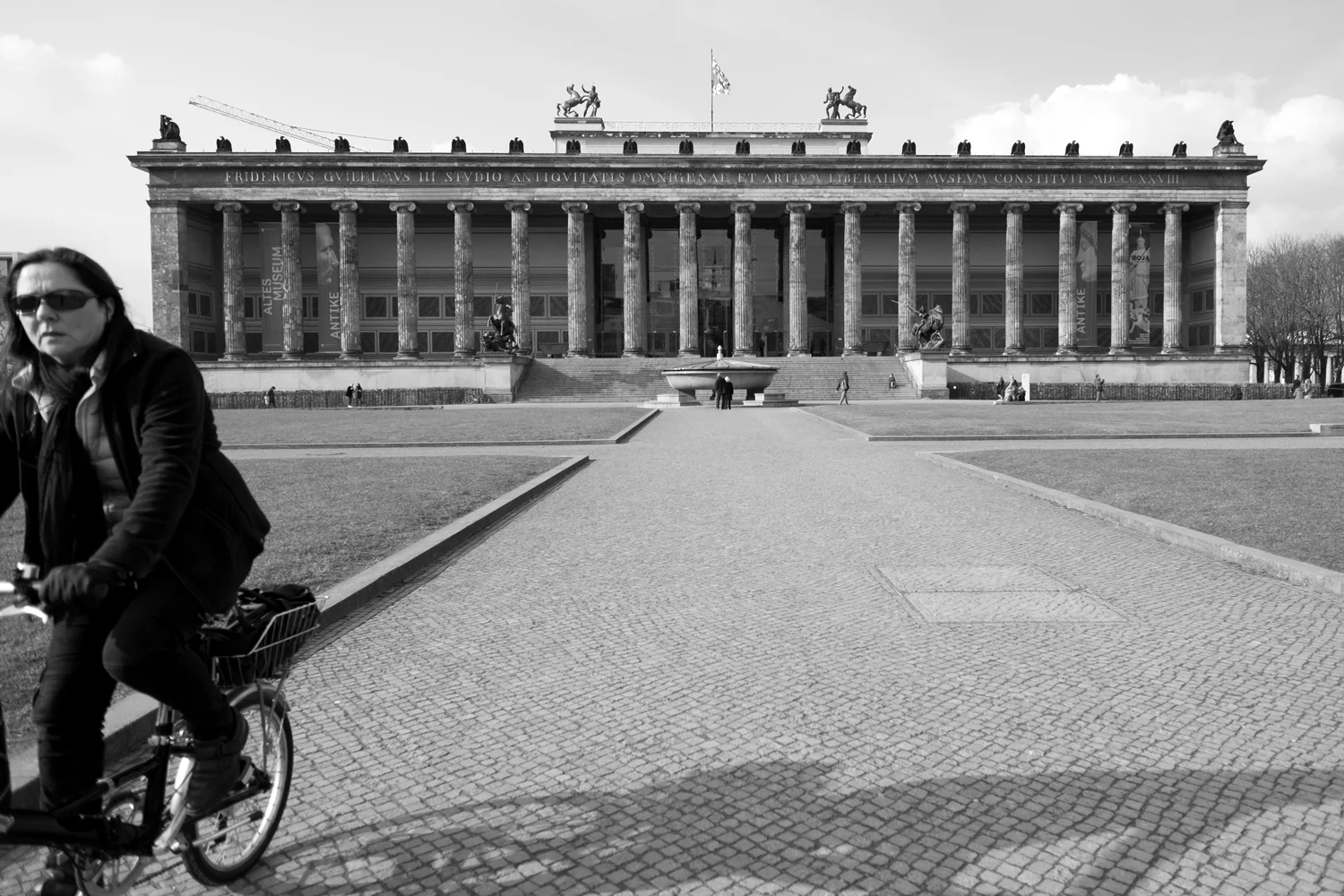 Berlin-Biker-Olivia_Ramirez_Photography.jpg
