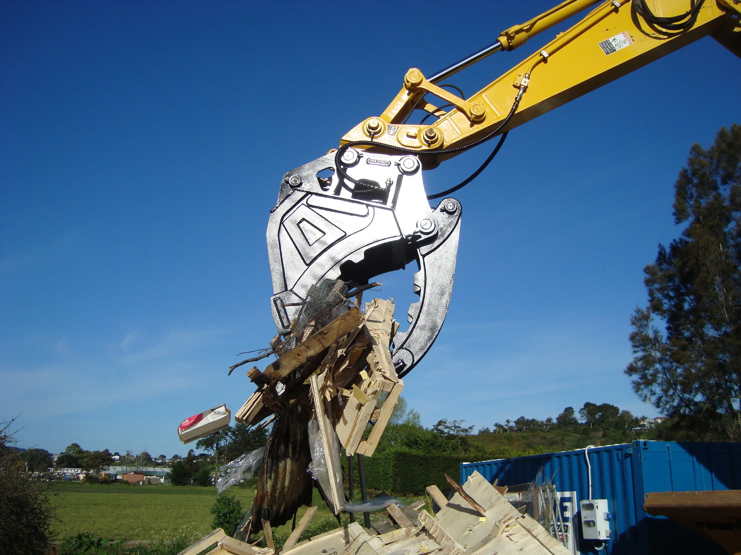 Grab Bucket.JPG