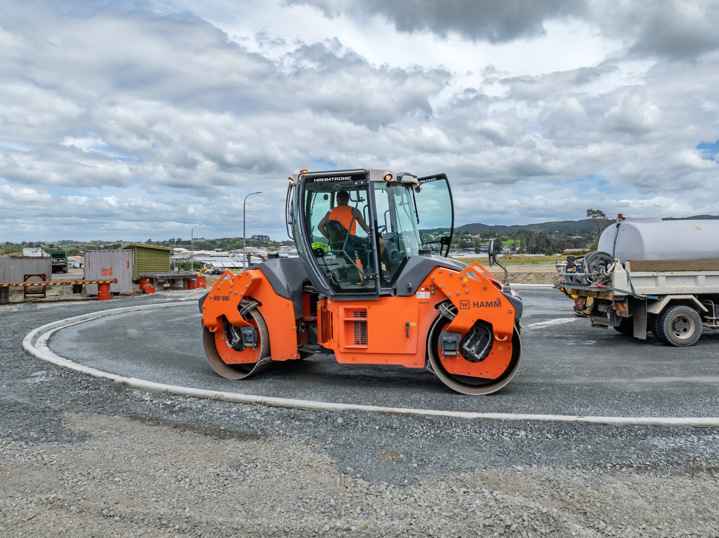8T Hamm HD80iVV Smooth Double Drum Roller for hire or rental