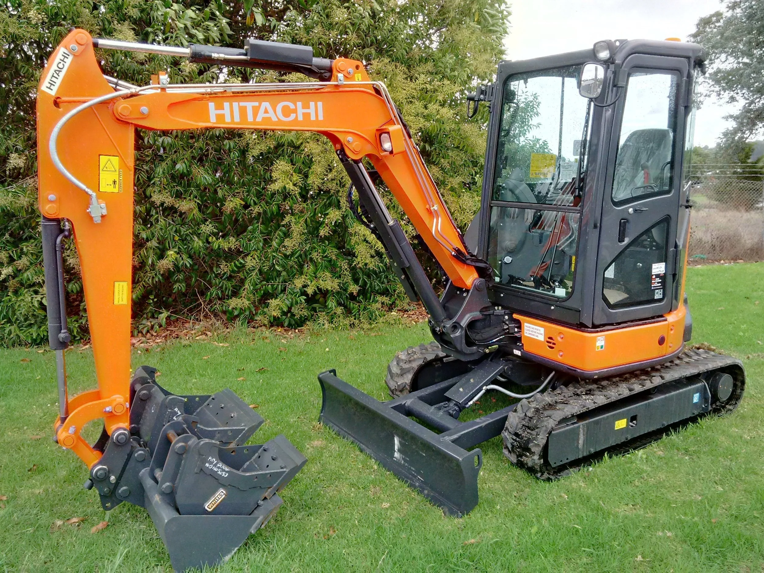 3.5T Hitachi ZX33U-5A Excavator