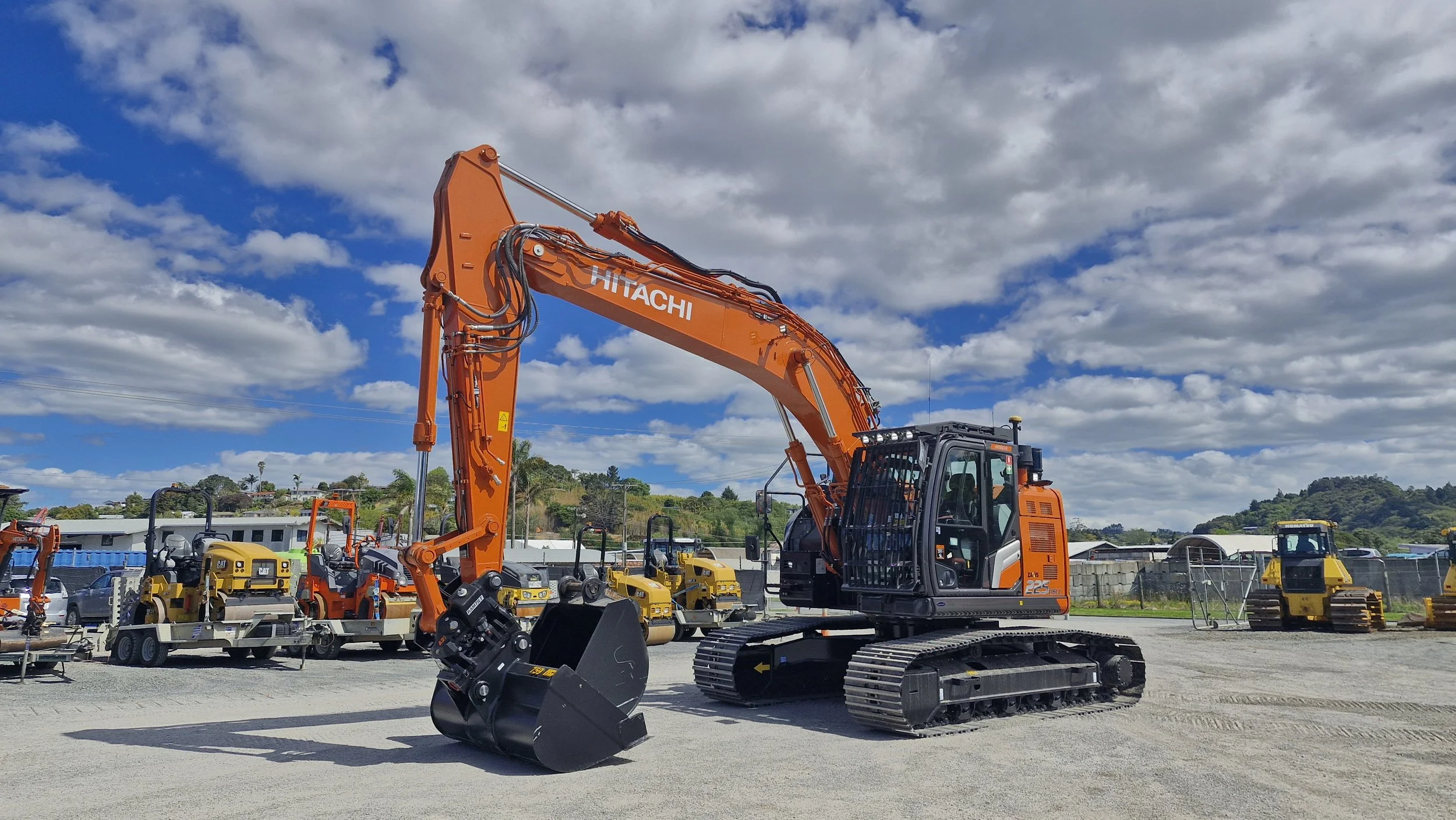 ZX225 Excavator with TOPCON GPS.jpg
