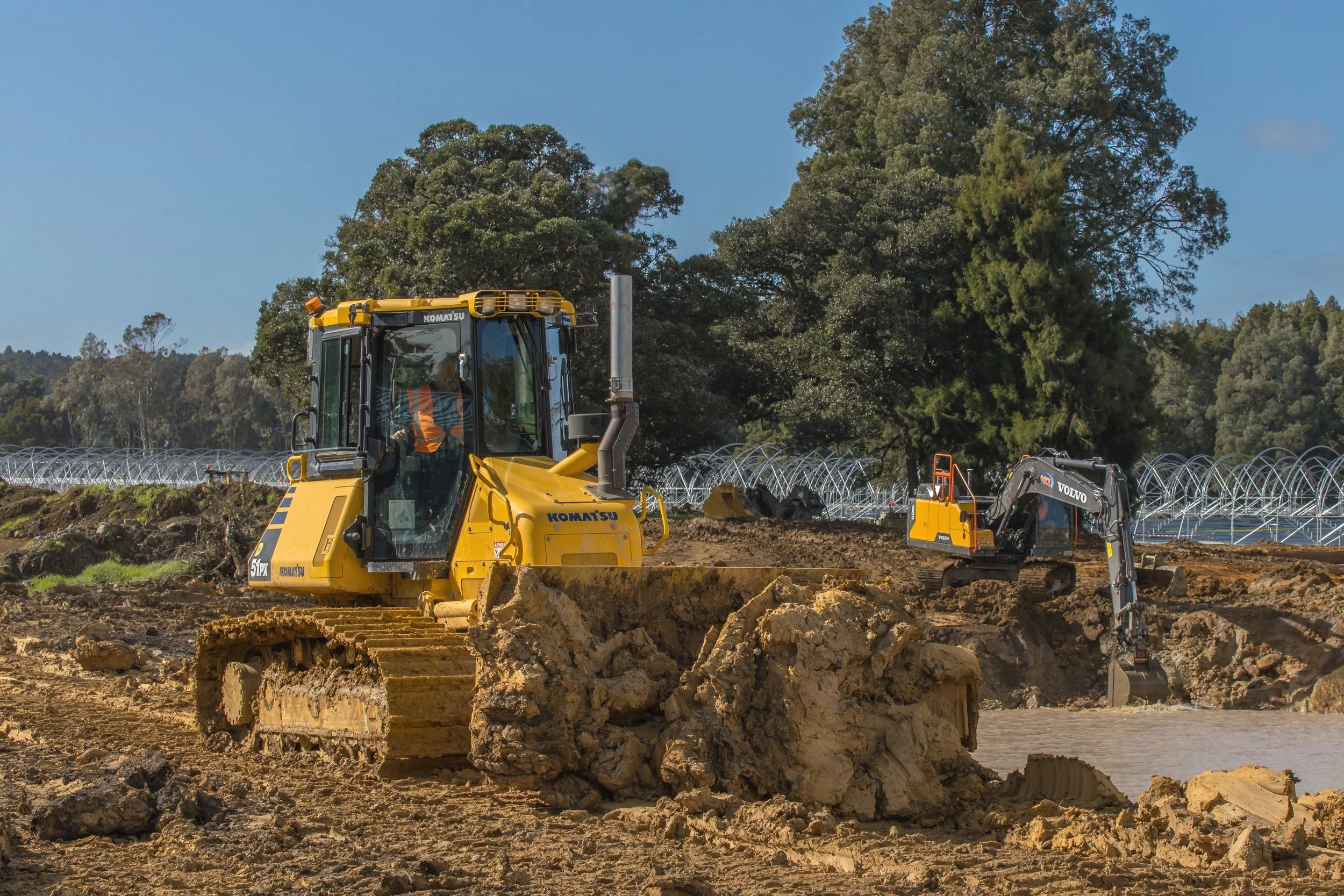 13T Komatsu D51PX-24 Dozer for hire or rental