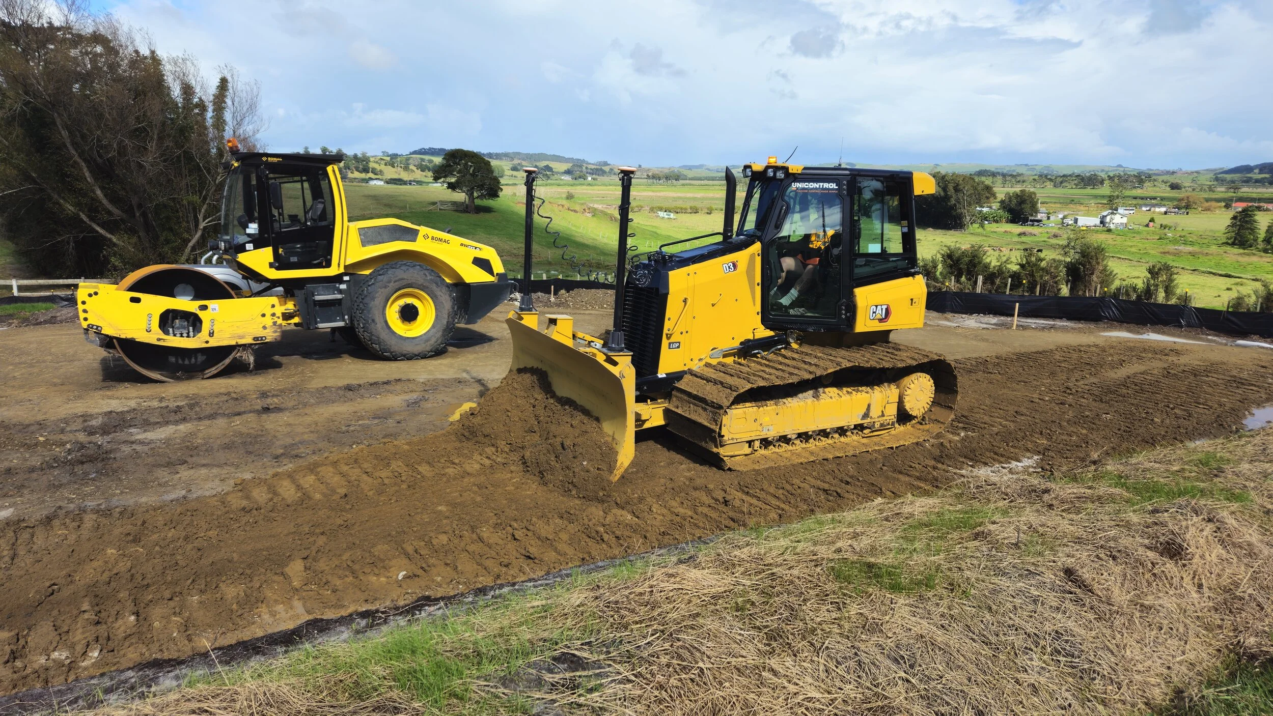 10T CAT Dozer with GPS (14).jpg