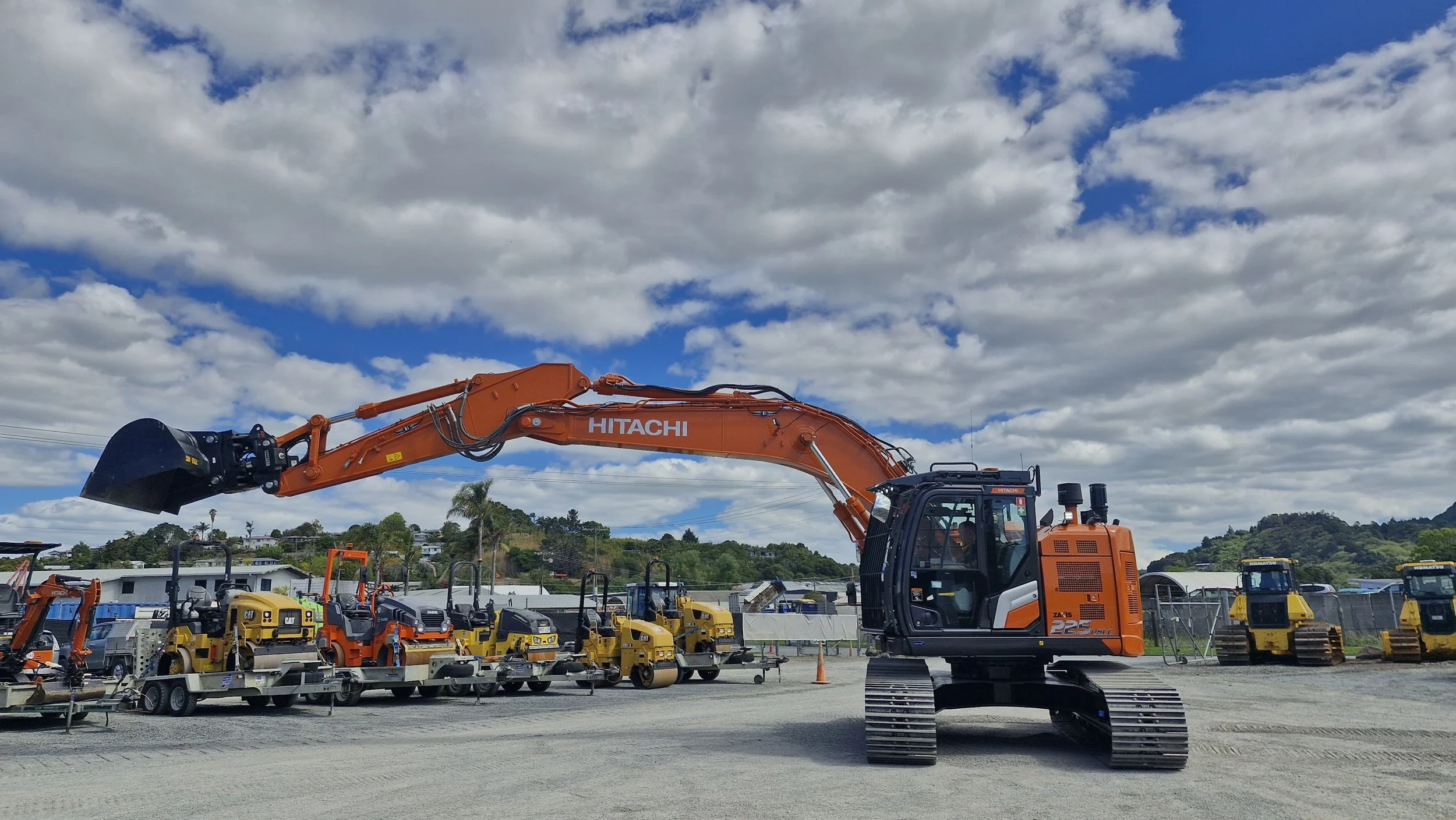 Hitachi ZX225 with Top Con (2).jpg