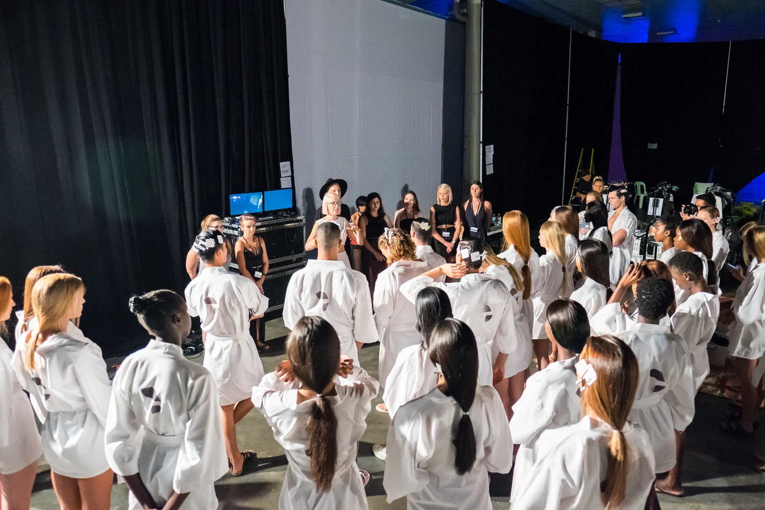 UndressBackstage.jpg