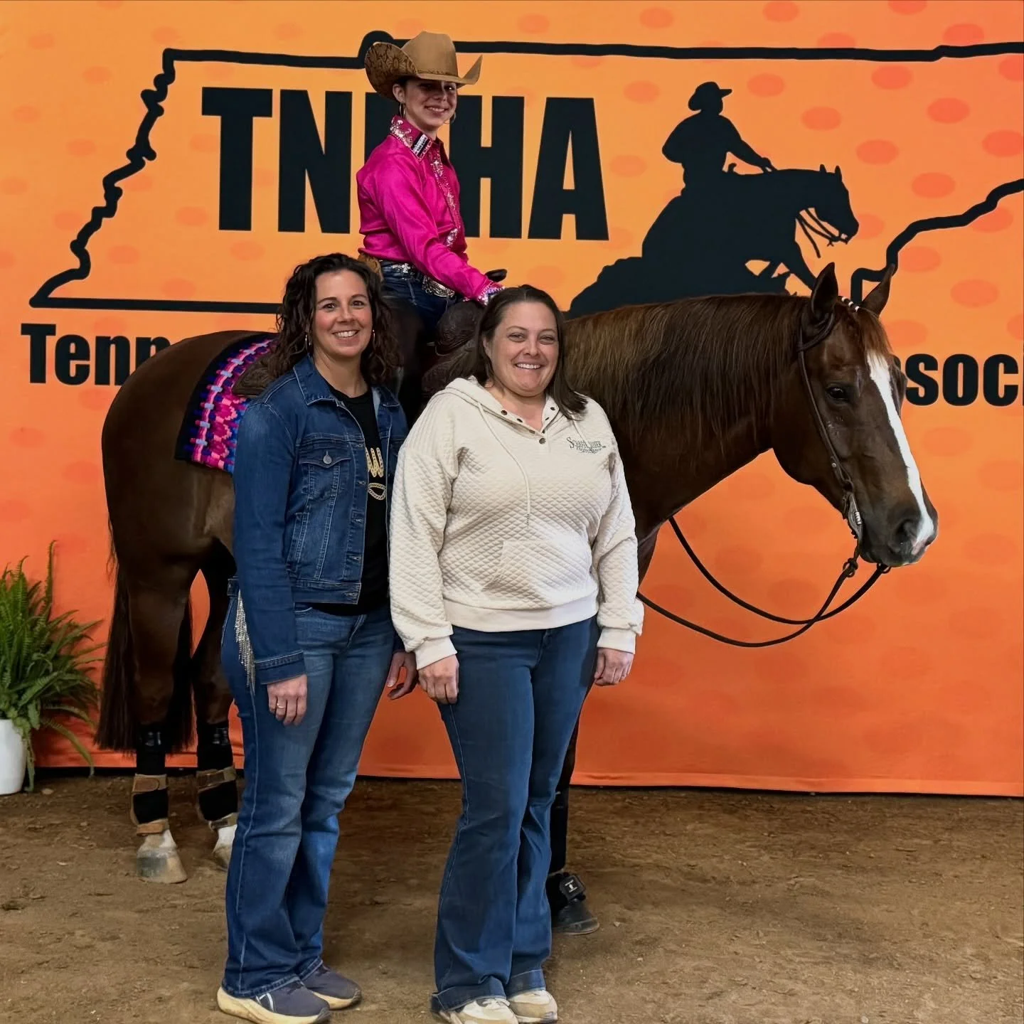 Great first show together last week for Hallie Musselman and Voodoos Topgun! 🫶

#schaffhauserph
#gotheextramile
#teamssph
#nrha
#samschaffhauser
#tributefeed
#mullinaxcustomleather
#agava
#diamondwoolpads
#crossjtack
#glowingresults
#spaldinglabs
#b