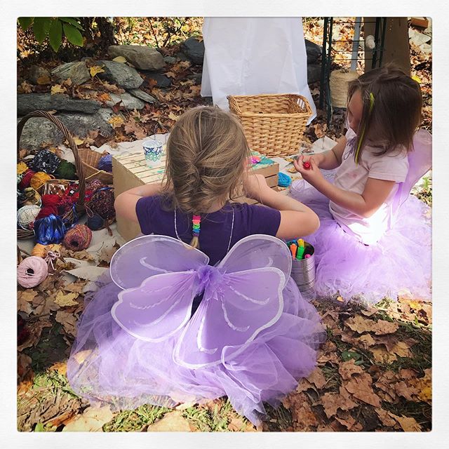 The magic that is @vermontnaturemuseum and their annual Fairy House Festival and Tour! I&rsquo;m so grateful to be able to be included in this fun and sweet weekend! Southern Vermont in Fall is such a dream.
.
.
.
.
For the craft corner this weekend 