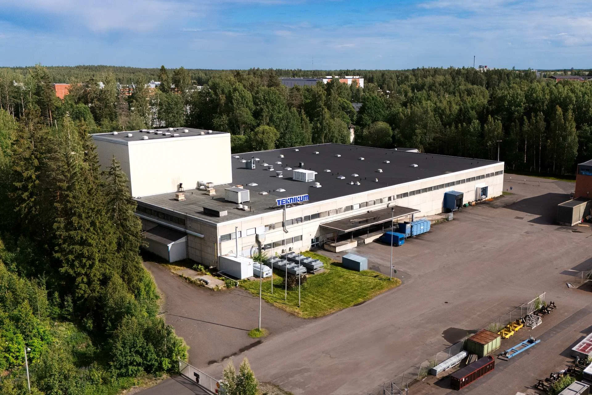 Toimitilanne_Sementtitehtaankuja12-12_1920.jpg