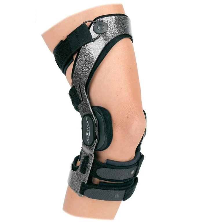 bracing & supports donjoy-armor-knee-brace_4.jpg