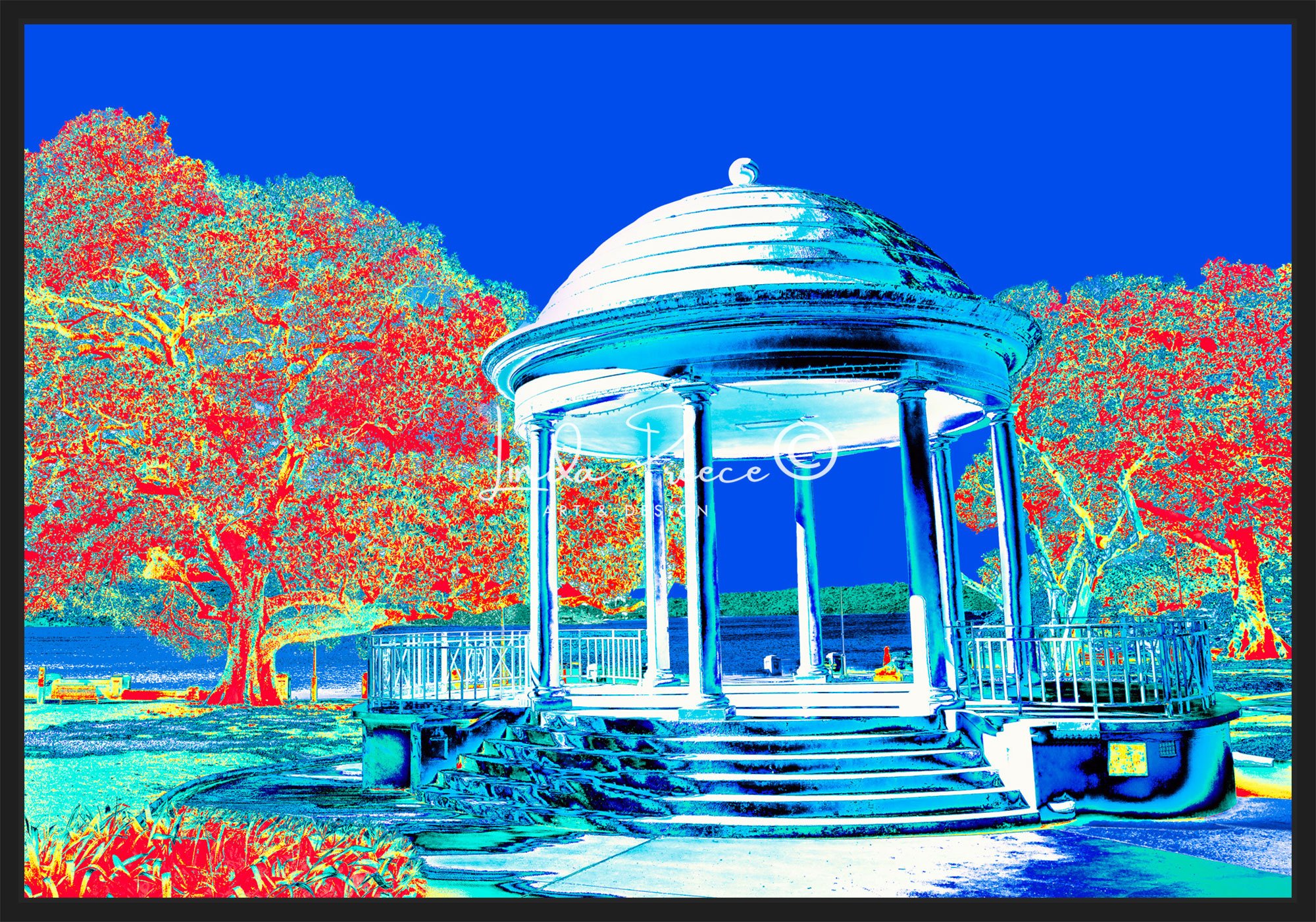 Black-Frame-Canvas-Balmoral-Rotunda-Linda-Preece-Art.jpg
