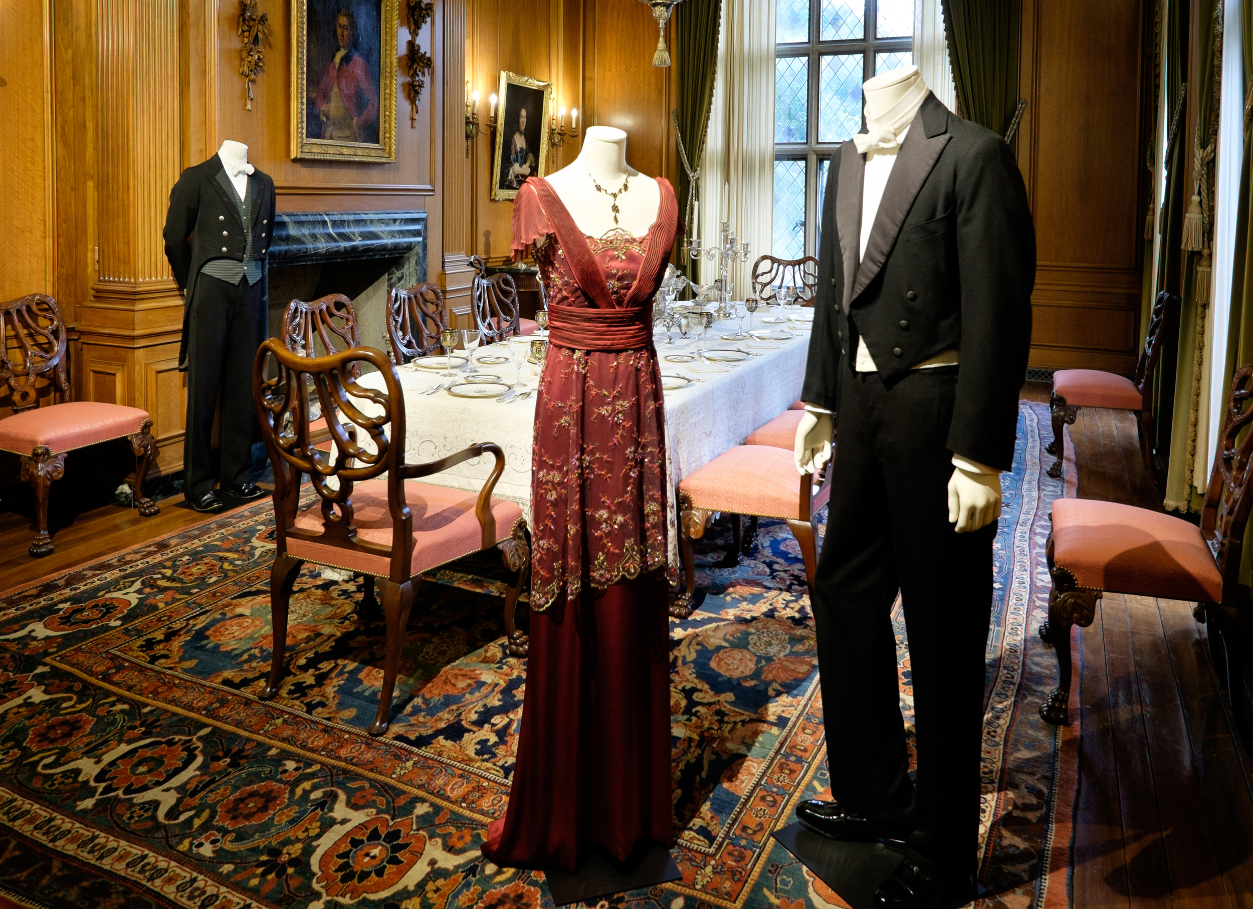 Dressing Downton, Changing Fashion for Changing Times