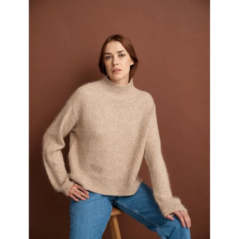 52W Sweaters_9789527580738_7.jpg