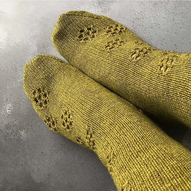 Loveliest-Yarn-Co-Socks-of-the-Galaxy_3.jpg