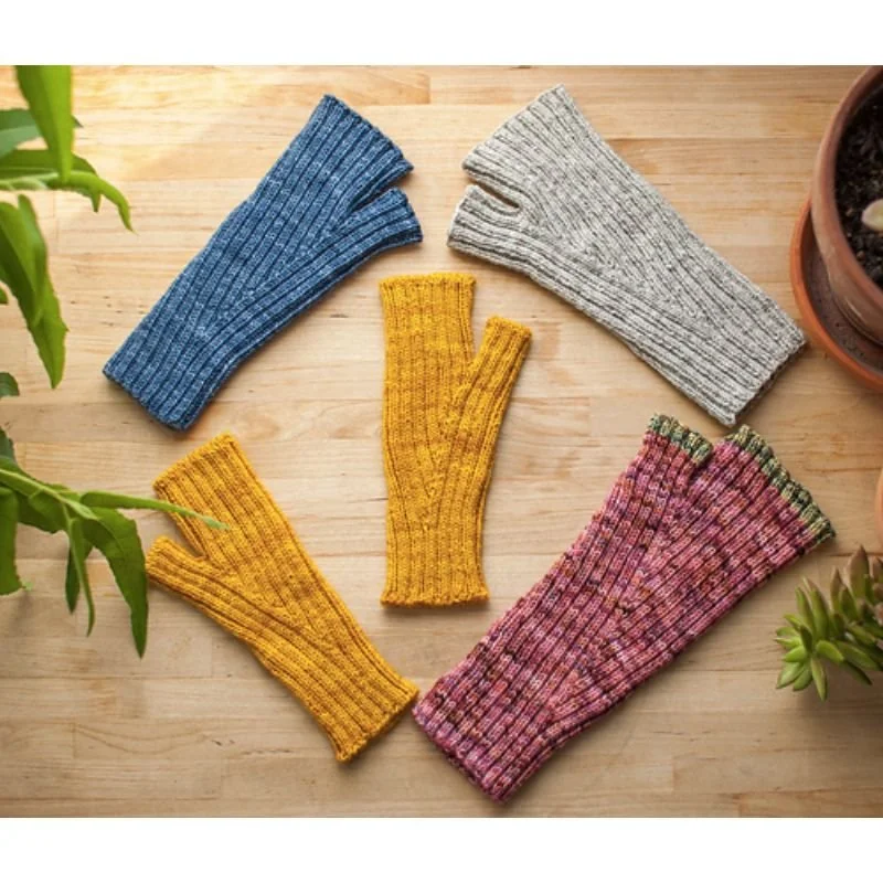 Laura-Chau-ServiceBerry-Mitts_1.jpg