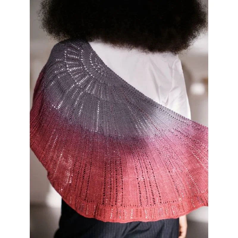 Beaded Colourwork_9789527580677_7.jpg