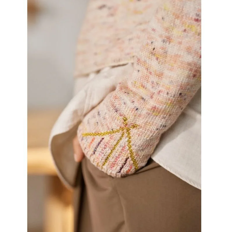 Beaded Colourwork_9789527580677_5.jpg