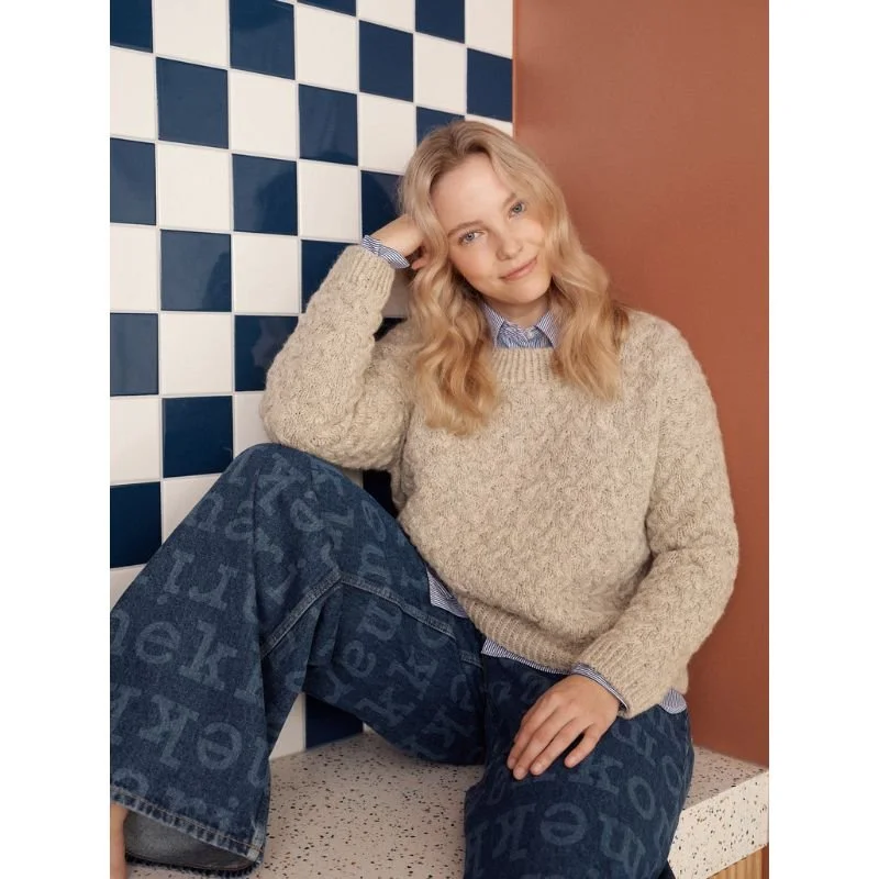 52W Sweaters_9789527580738_9.jpg