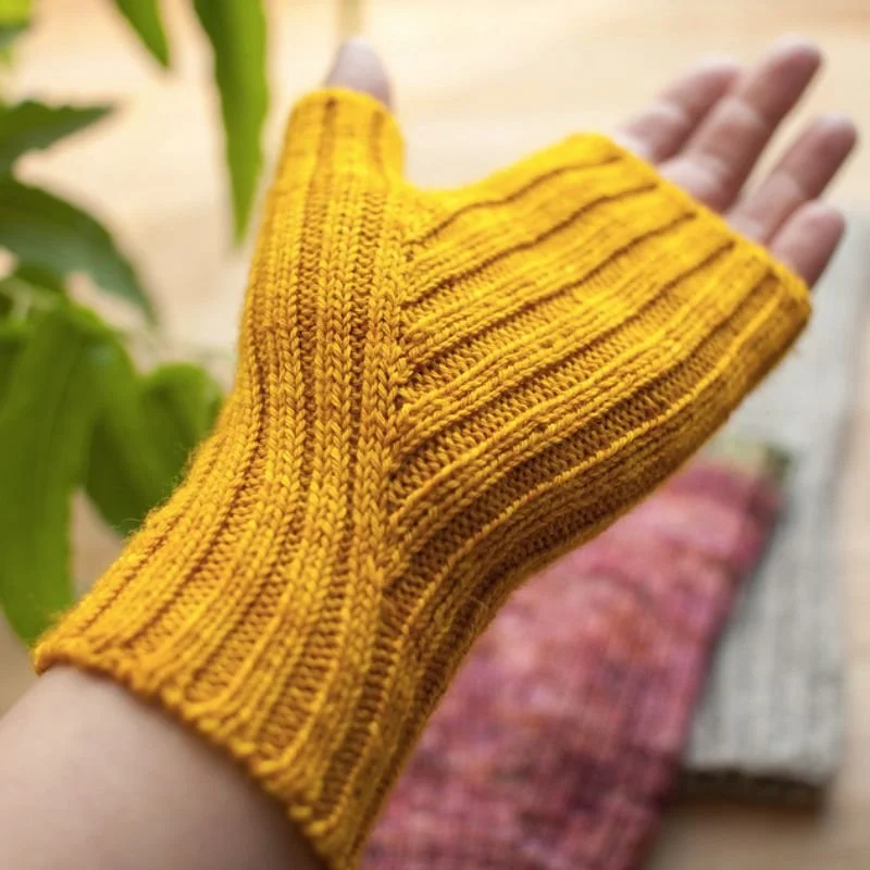 Laura-Chau-ServiceBerry-Mitts_3.jpg