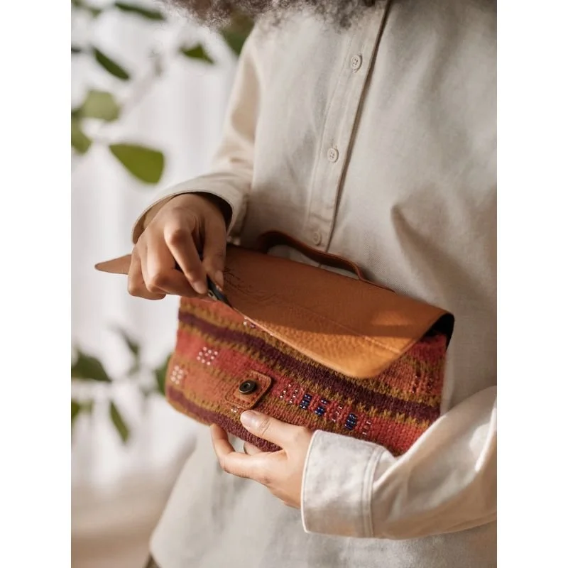 Beaded Colourwork_9789527580677_3.jpg