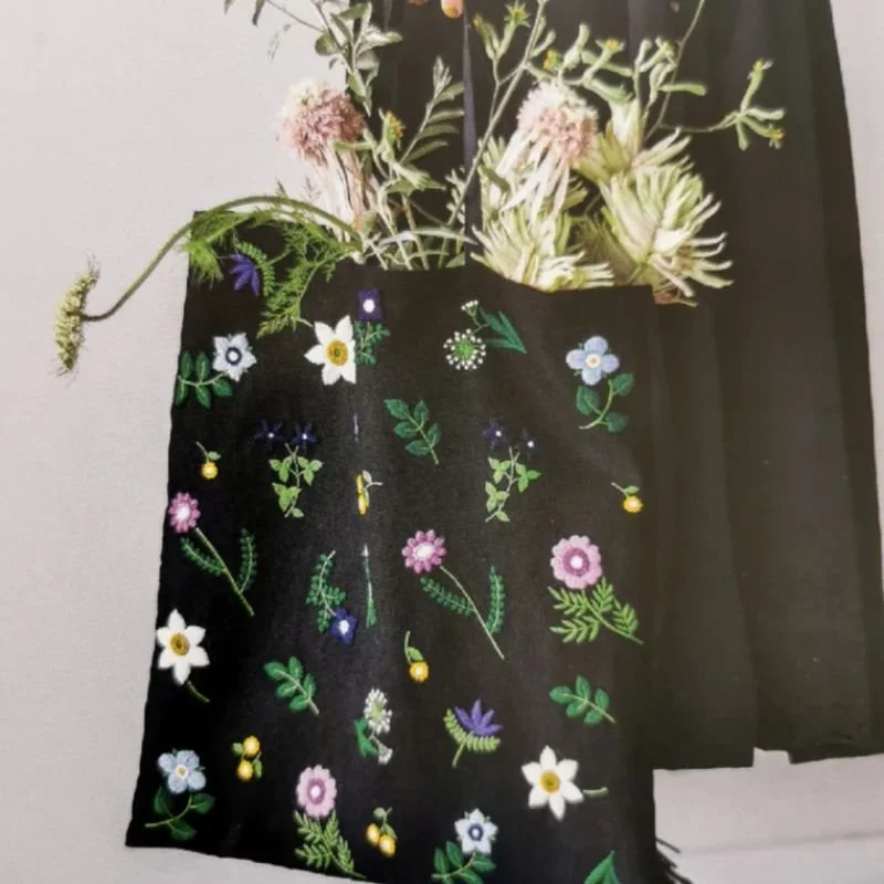 9781940552811_Simply Stitched With Wool_WB_In4.jpg