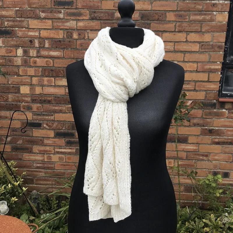 Ogee Lace Scarf / Wrap
