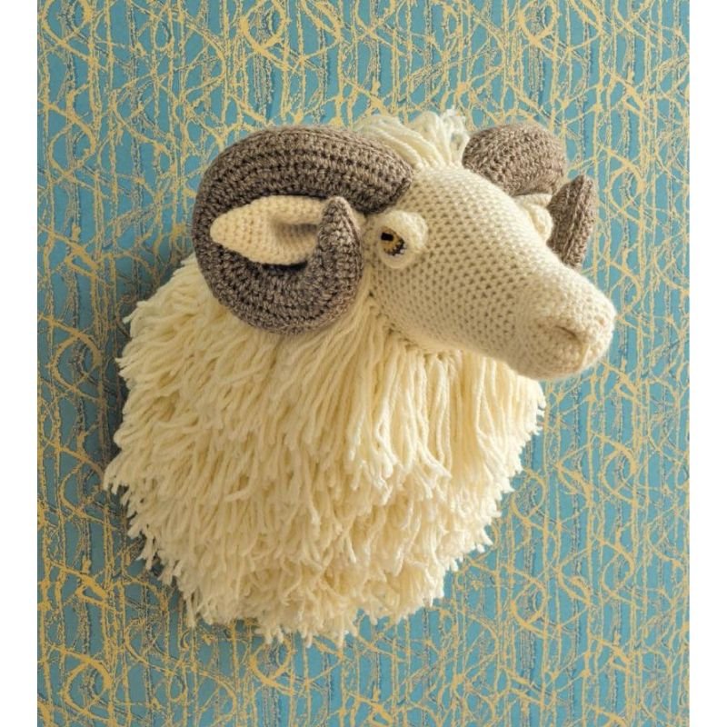 9781784940645_Animal Heads_WB_In4.jpg