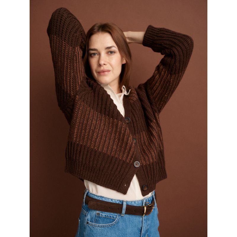 52W Sweaters_9789527580738_10.jpg