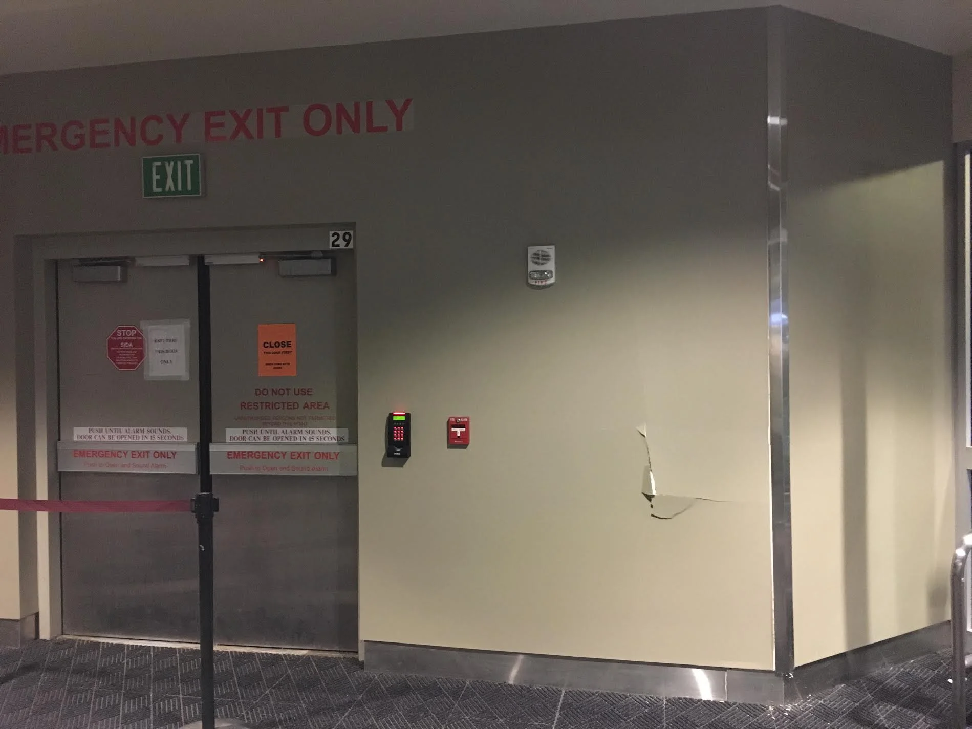 airport0.jpeg