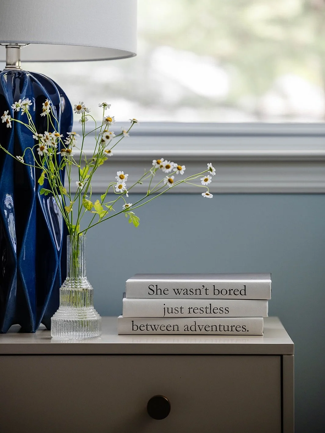 Your home should be the place you recharge between life&rsquo;s adventures &mdash; not another source of stress. We handle the details so you can simply enjoy a space that soothes and supports you. ✨ 

Photos by @lindapordonphotography 
Styling by @j