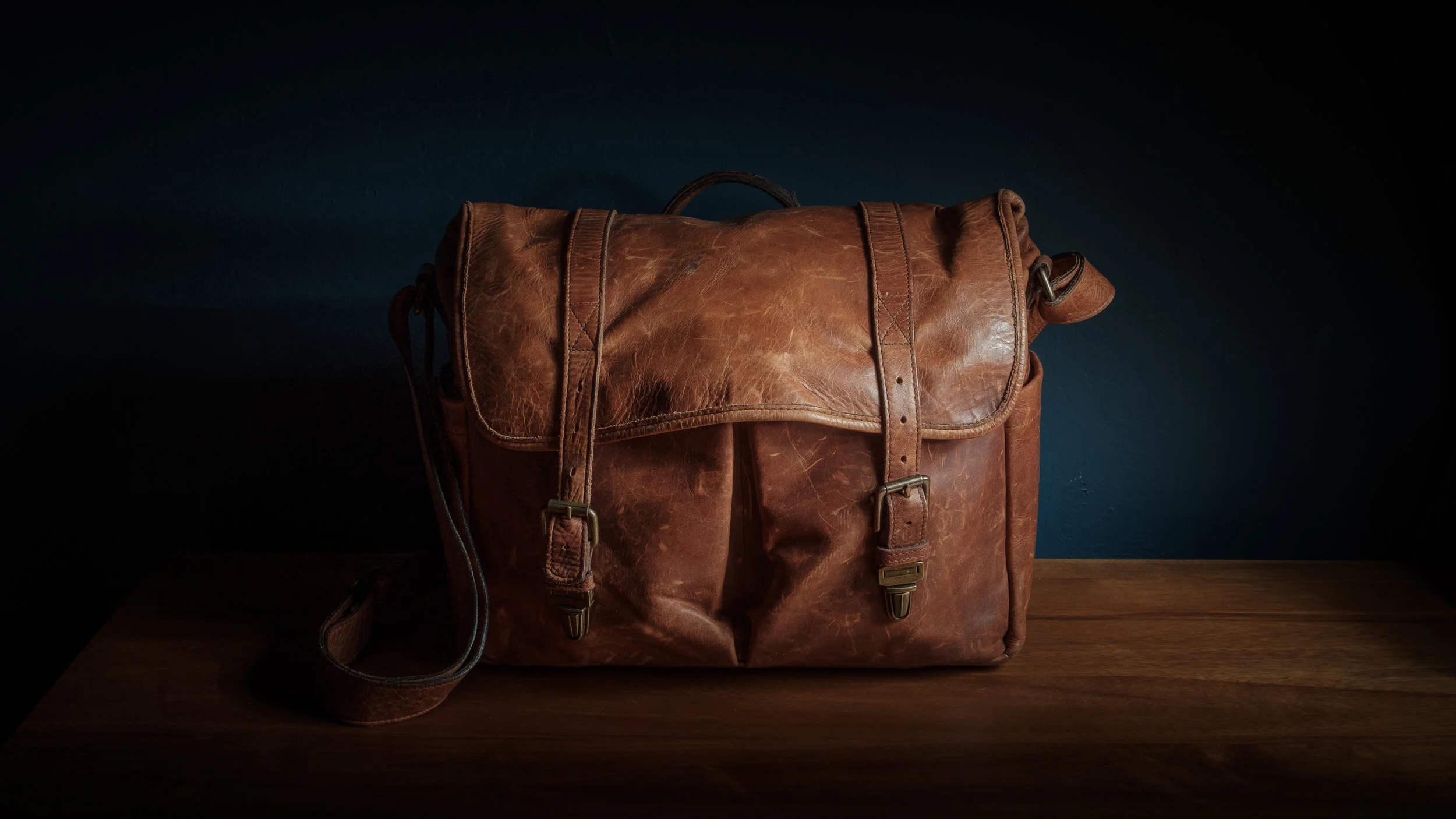 Ona Brixton Leather