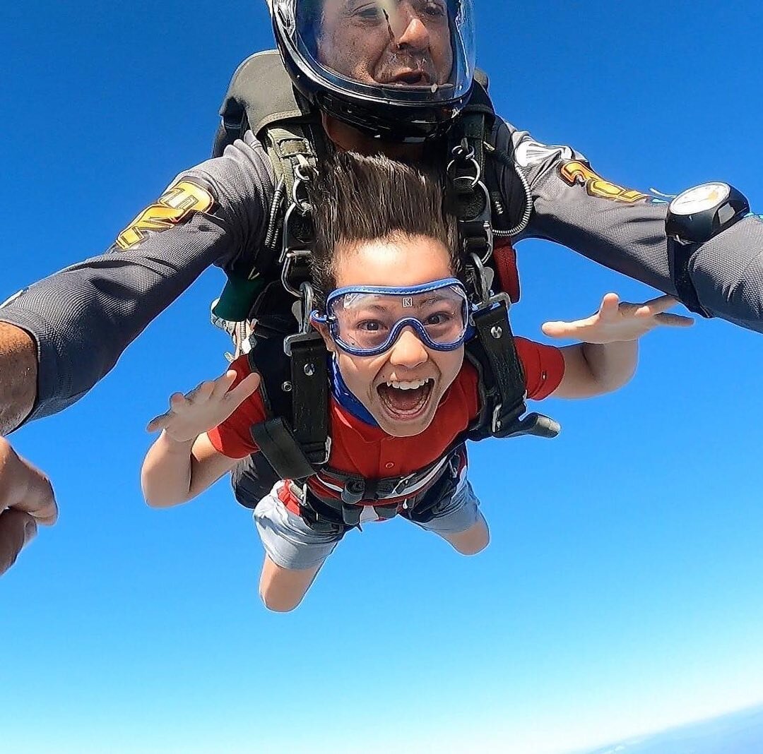 🪂 New Tour! Skydiving in Puerto Vallarta! 

Book Now and save 10% with this code: PV2022

#skydiving #skydivepuertovallarta #puertovallartaactivities #puertovallarta #puertovallartamexico #vallartaadventures #visitvallarta #skydive #skydiver #flyhig