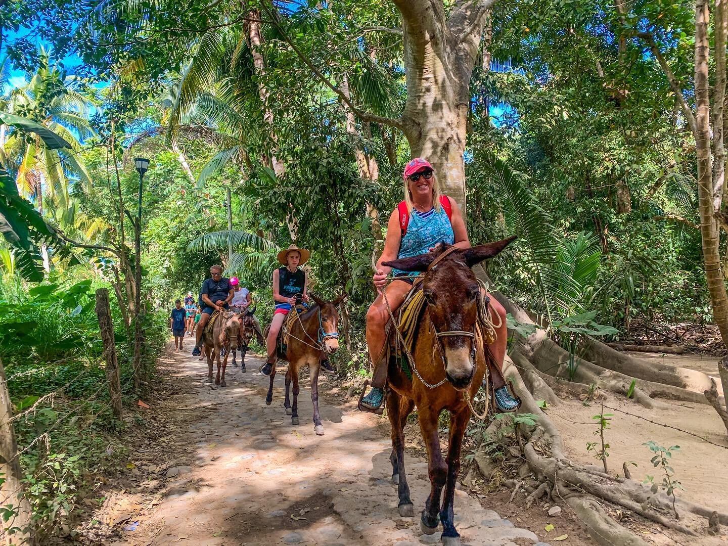 🥇Best Adventure Tour🥇

Horseback riding in Yelapa with Puerto Vallarta Activities 🌴

DM 👉🏼 Info. Link in BIO.

&bull;
&bull;
&bull;
&bull;
&bull;
#puertovallarta #paradise #mydeztination #pvactivities #yelapa #sea #travelgram #gay #sun #picofthe