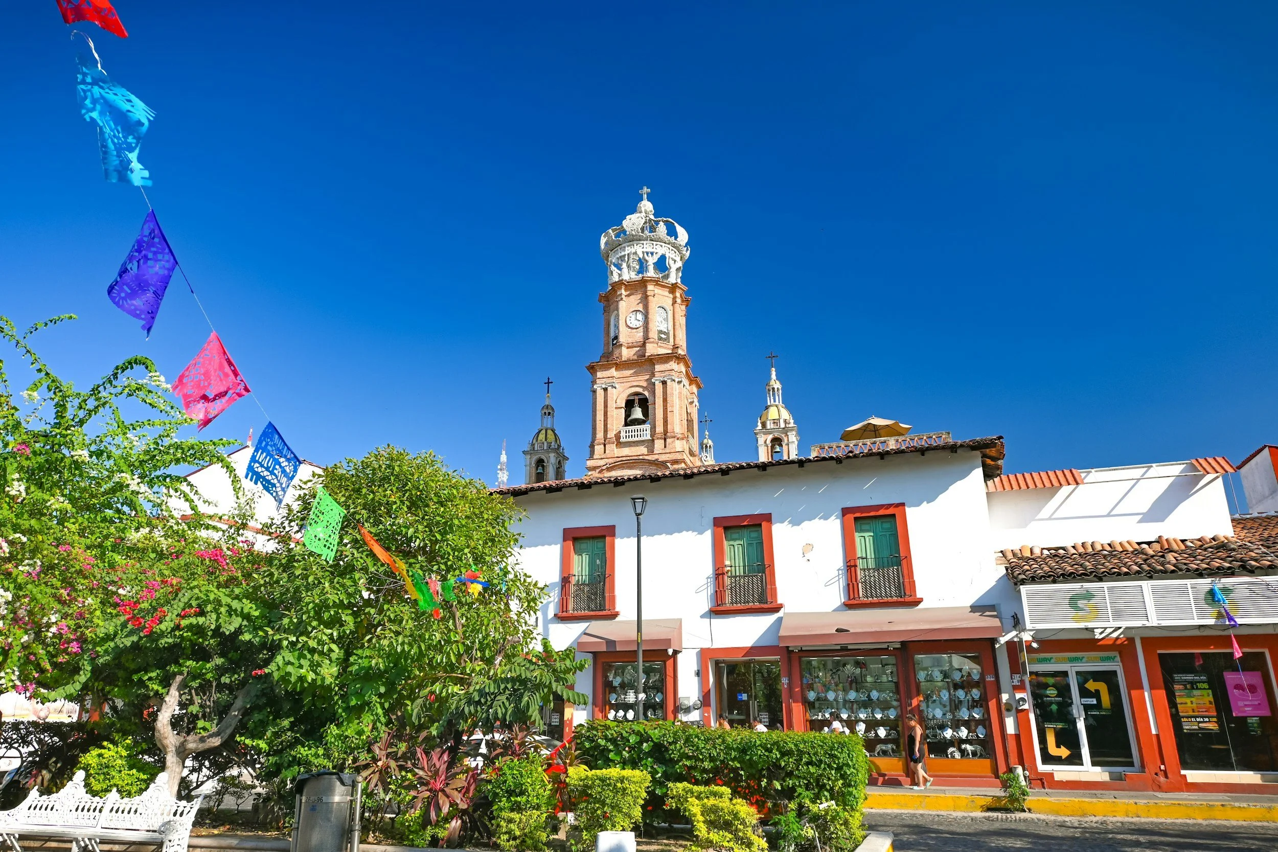 Downtown Puerto Vallarta was a location on Bobs personalized My Deztination Relocation Tour