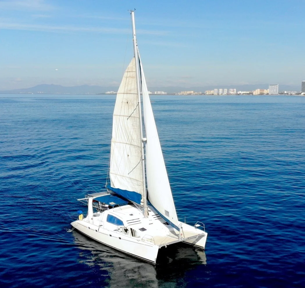 Catamaran sailing across Banderas Bay on My Deztination tour.