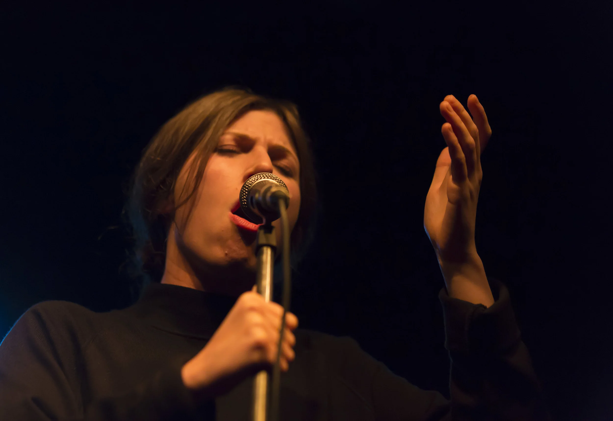 aldous-harding_20576384632_o.jpg