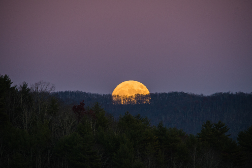 The rising super moon in Perigee – it's closest distance to the Earth.