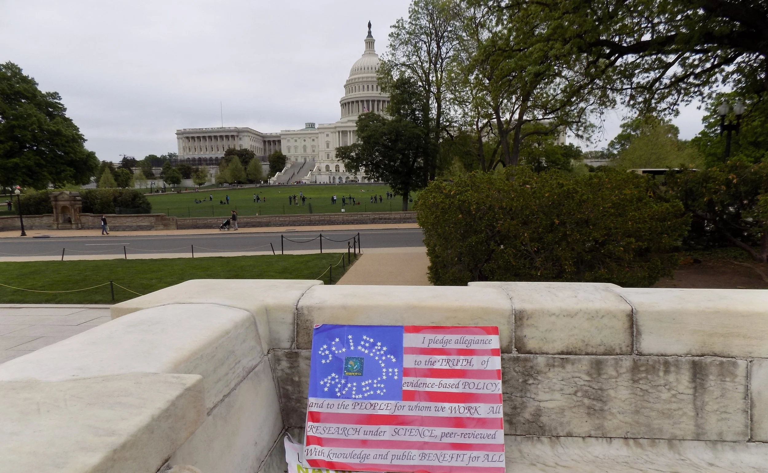 Science pledge and white house