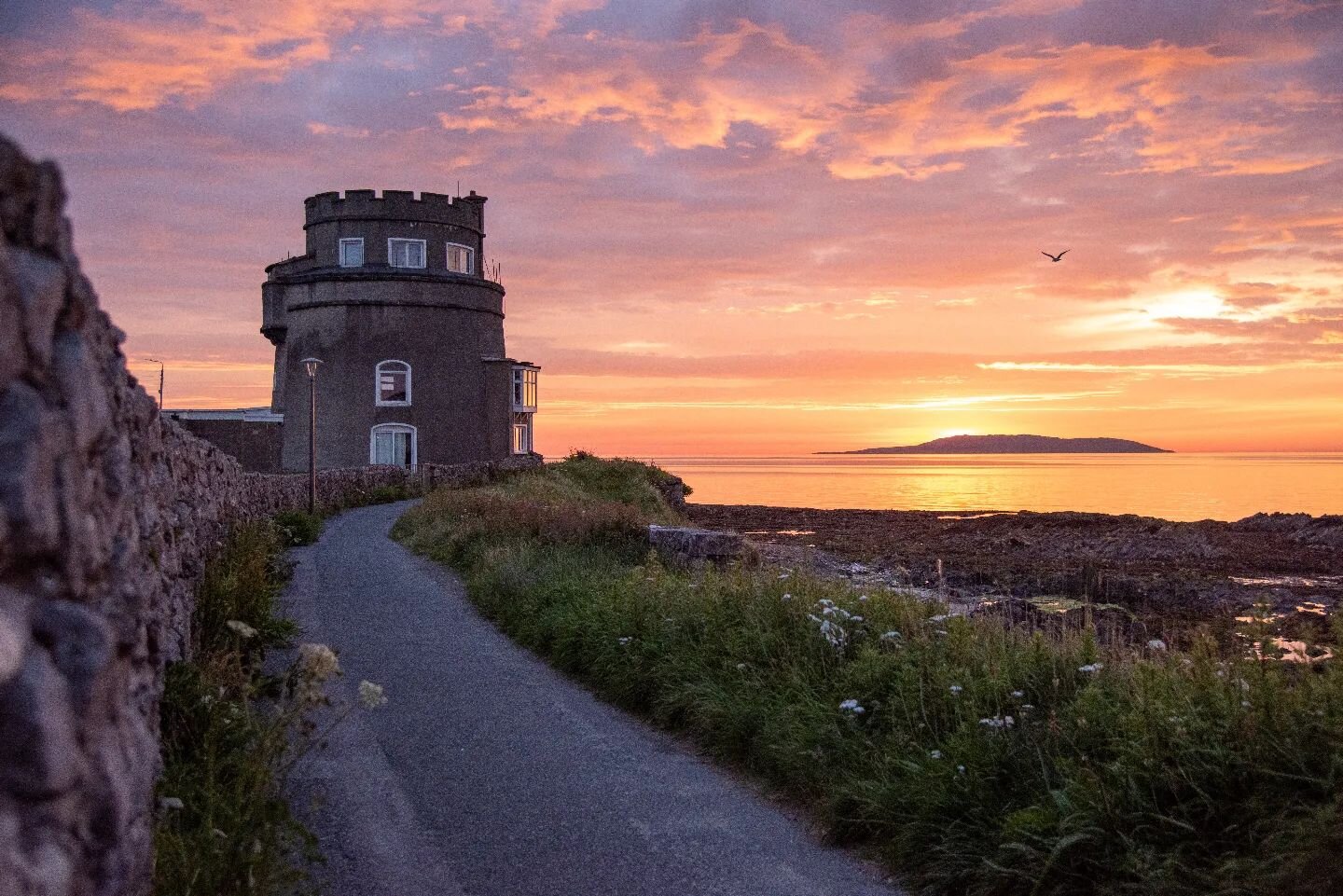 Sunrise in Portmarnock 🌞

#Portmarnock #martellotower #Dublin #Ireland #irish #instagram #loveireland #discoverireland #tourismireland #irelandaily #irish_daily #ireland_gram #inspireland #insta_ireland #ig_ireland #travelireland #irishphotography #