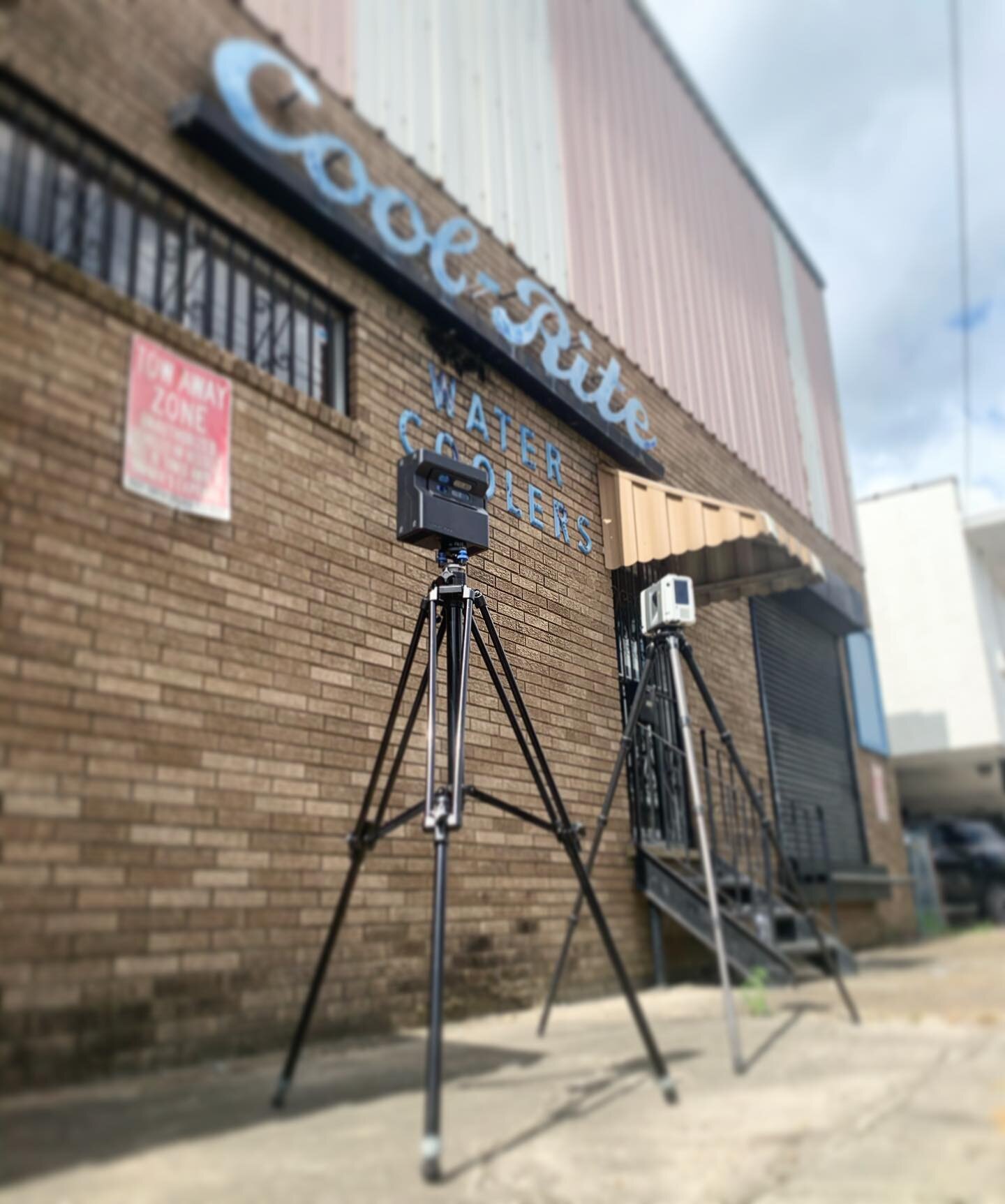 #techtuesday we&rsquo;ve got our #realitycapture team on another site for @pacegroupllc today! #sitevisit #jobsite #ConstructionDocumentation #historicpreservation #workinnola #Engineers #ConstructionTechnologist  #neworleansla #laserscanning @leicag