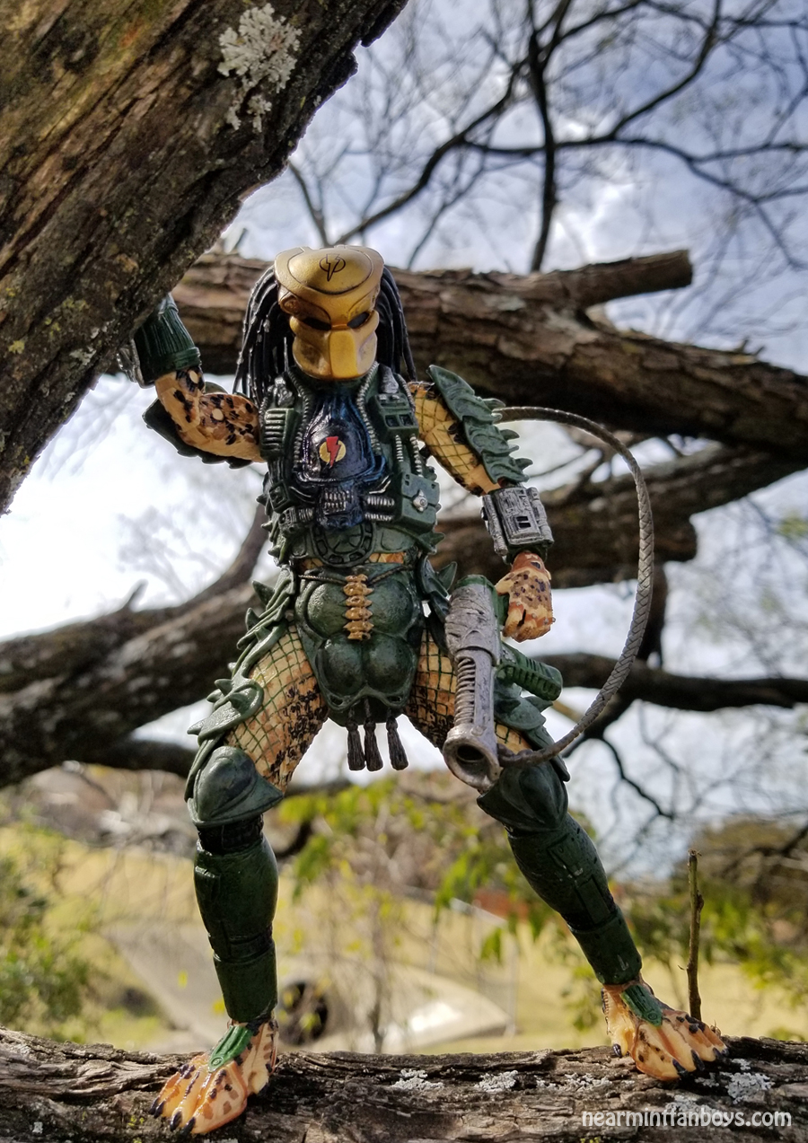 neca predator broken tusk