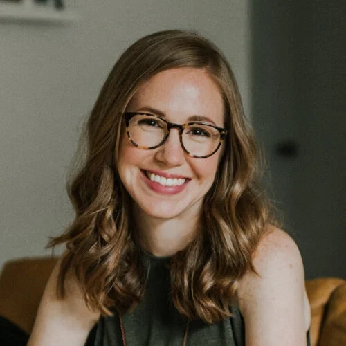 5e6687b77cc1df411411dd1c_Kelsey O'Halloran-Website Copywriter-1.jpg