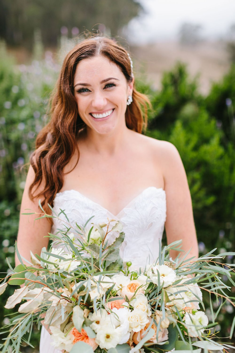 emerald-green-winter-wedding-bride