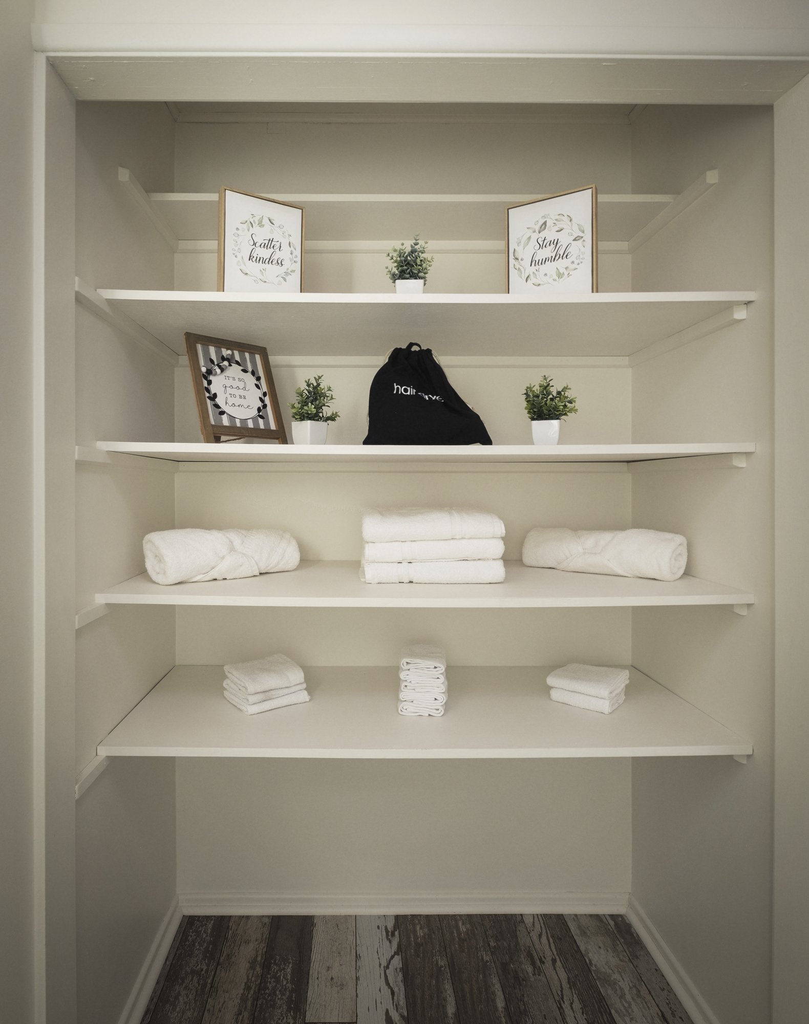 bath-shelf-vignette.jpg