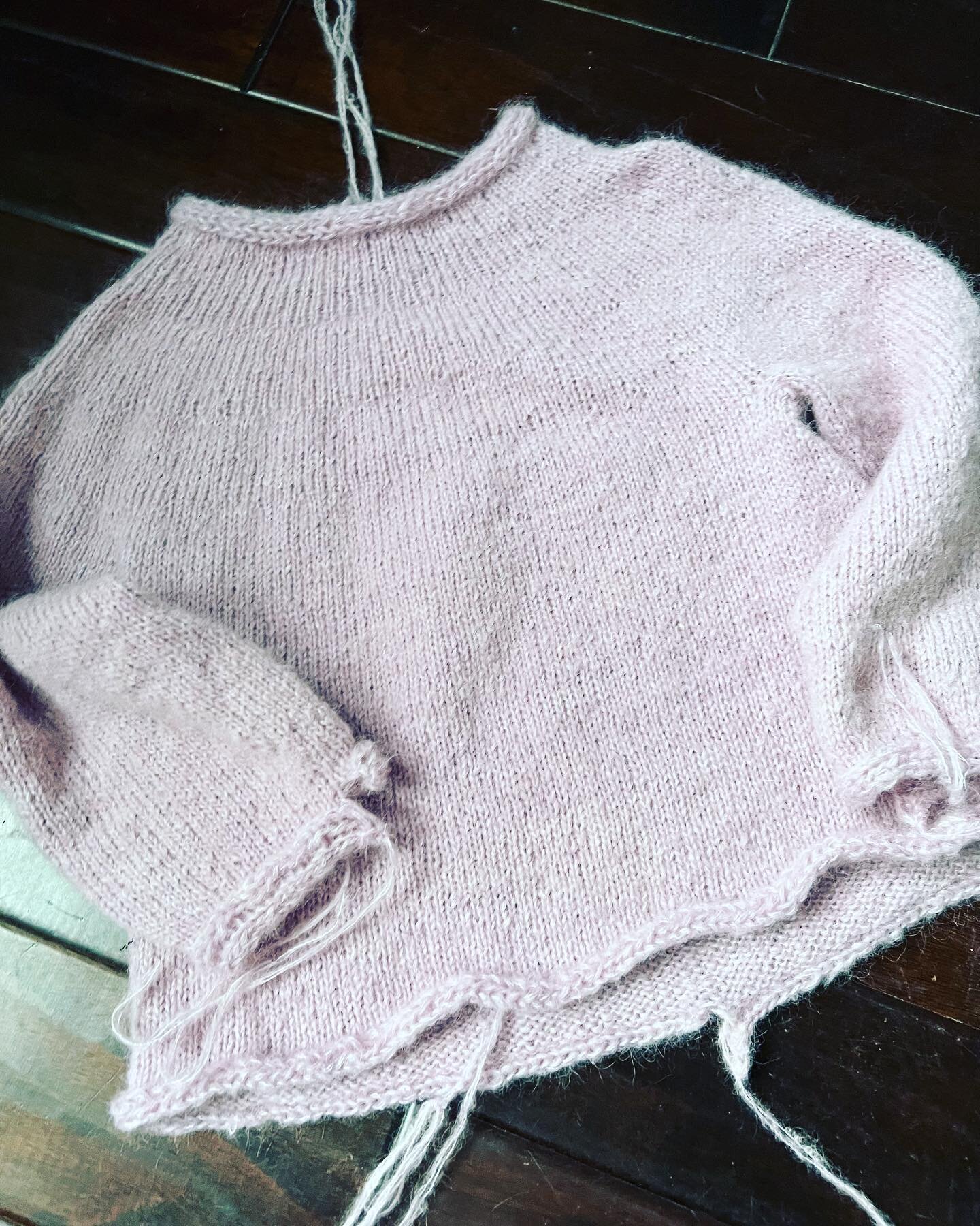 C&rsquo;est fini! 
Well, you know, minus the whole weaving in ends, washing and blocking 🤣 but, still! It&rsquo;s knit 🧶 💖

It has been such a joy to have this project to work on when I just needed something to still my mind and help me find balan