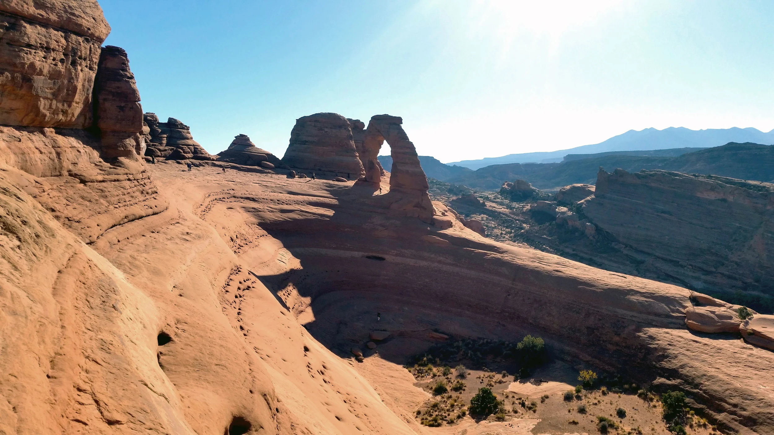 The moment the Arch comes into view along the hike. Photo by Bryan Cassell | 2016