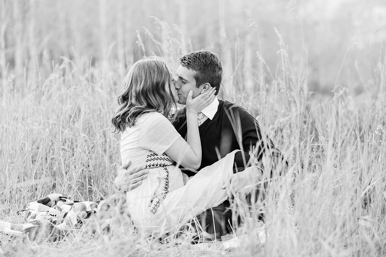 greenapplephotography_0061_utahengagement_mountains.jpg