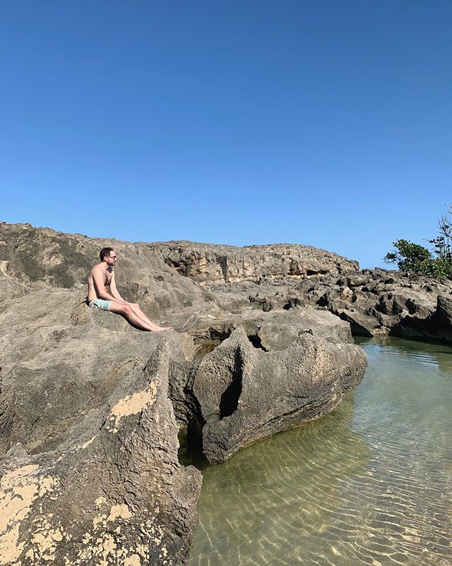 It&rsquo;s that place where the sky and rocks meet ☀️🌴