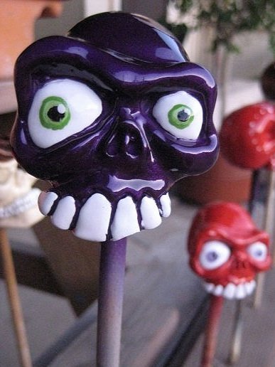 Crazy+Eyes+Purple+Head.jpg