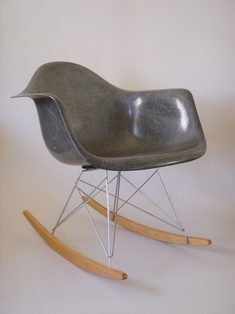 charles eames herman miller 1949 prototype rocking chair — radiascence