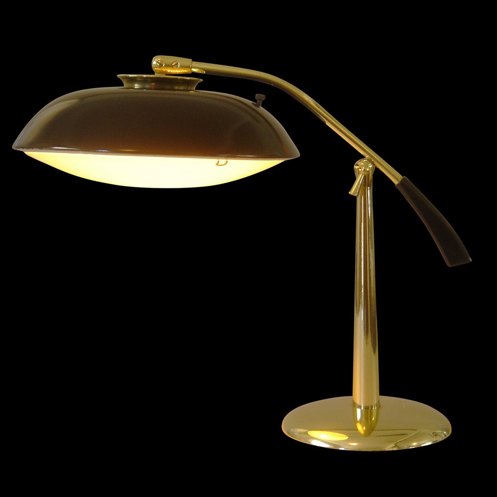 Cantilever Lamp